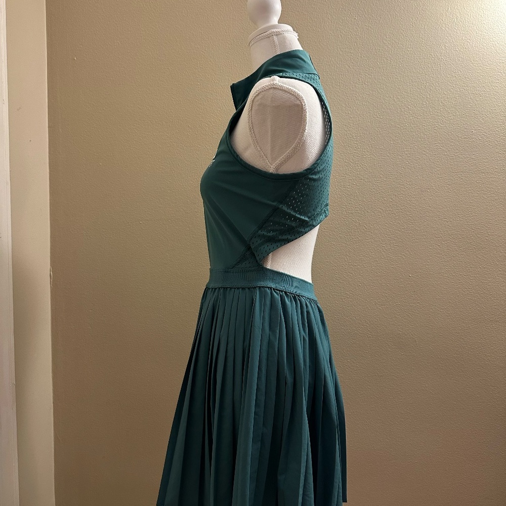 Wilson Winning Tennis Dress & Matching liner shorts - Field Green Size 8/10 - Picture 2 of 7